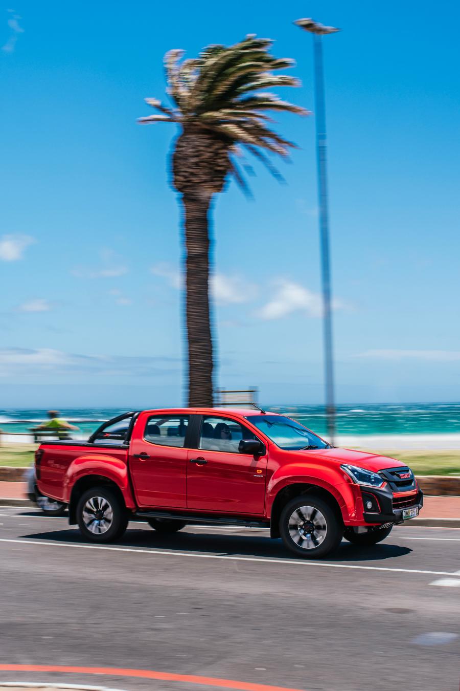  Isuzu D-Max X-Rider Double Cab 2018 года  (ZA) (фото 27 из 32)